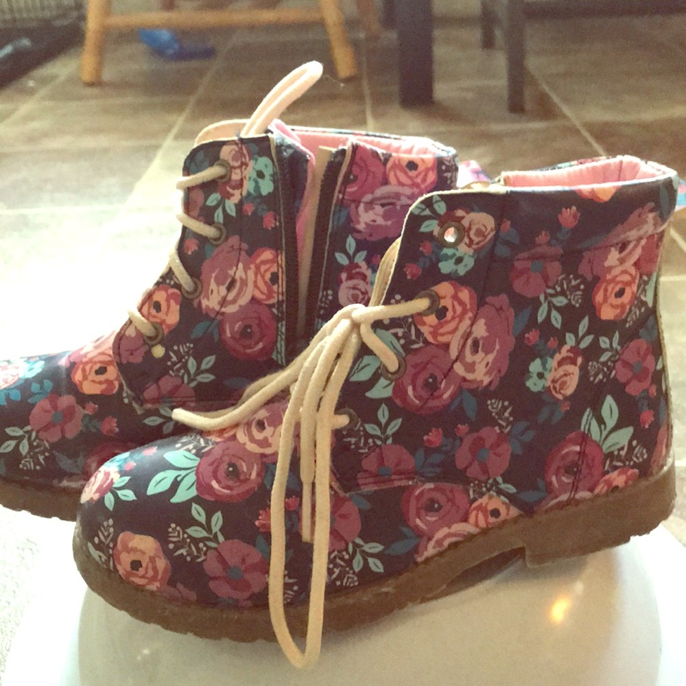 Girls floral boots